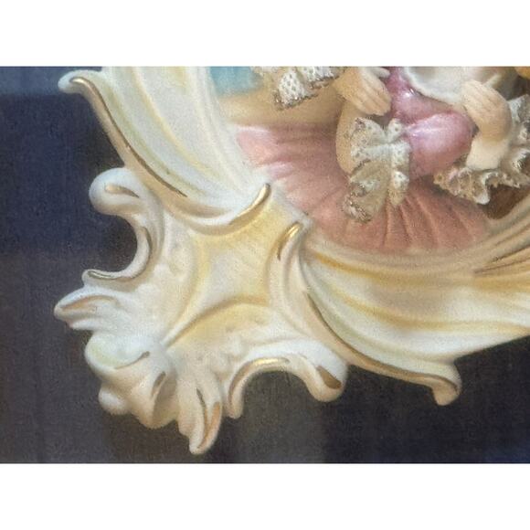 Vintage Capodimonte Romantic Couple Framed In a Picture Box Frame - Picture 4 of 6